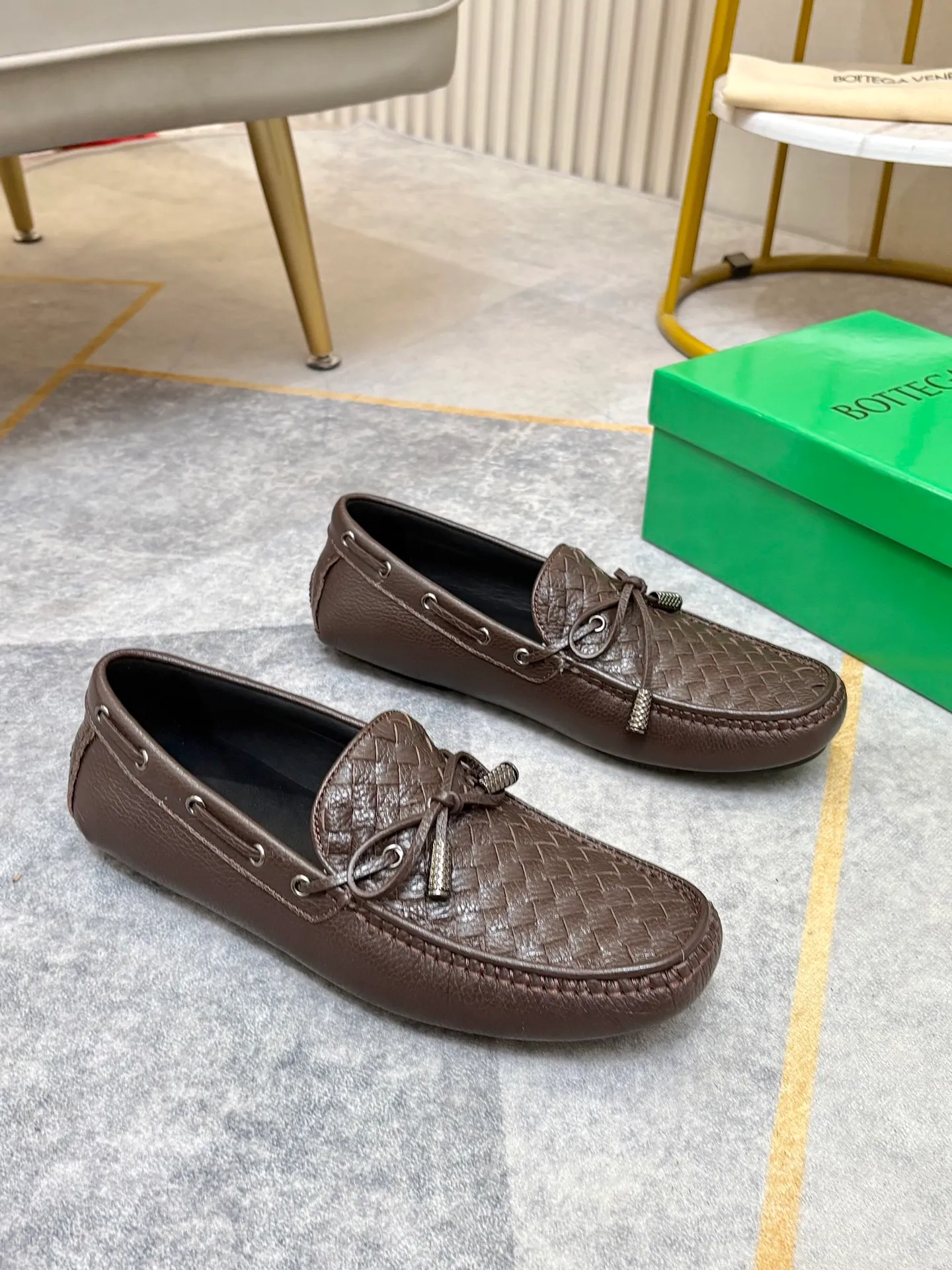 P420💰 (Niu Li + Niu Pad) [BV] The latest hot style‼ ️Casual men's shoes, uppers imported first-layer cowhide ➕Full imported cowhide lining✔️Exquisite workmanship, excellent foot feel, special rubber soles✔️, cool and fashionable, the latest fashion, fashionable outsole, hurry up.  Code number: 38-44 (can be customized to 37.45, non-refundable)